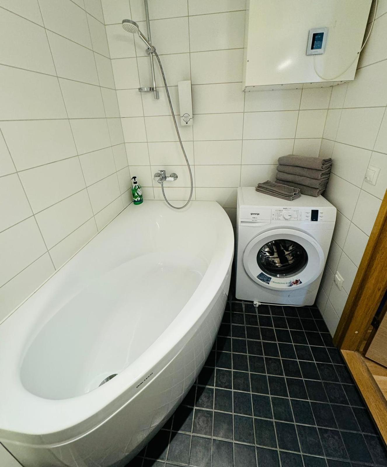 Raatuse 85 Deluxe Apartments Tartu Luaran gambar